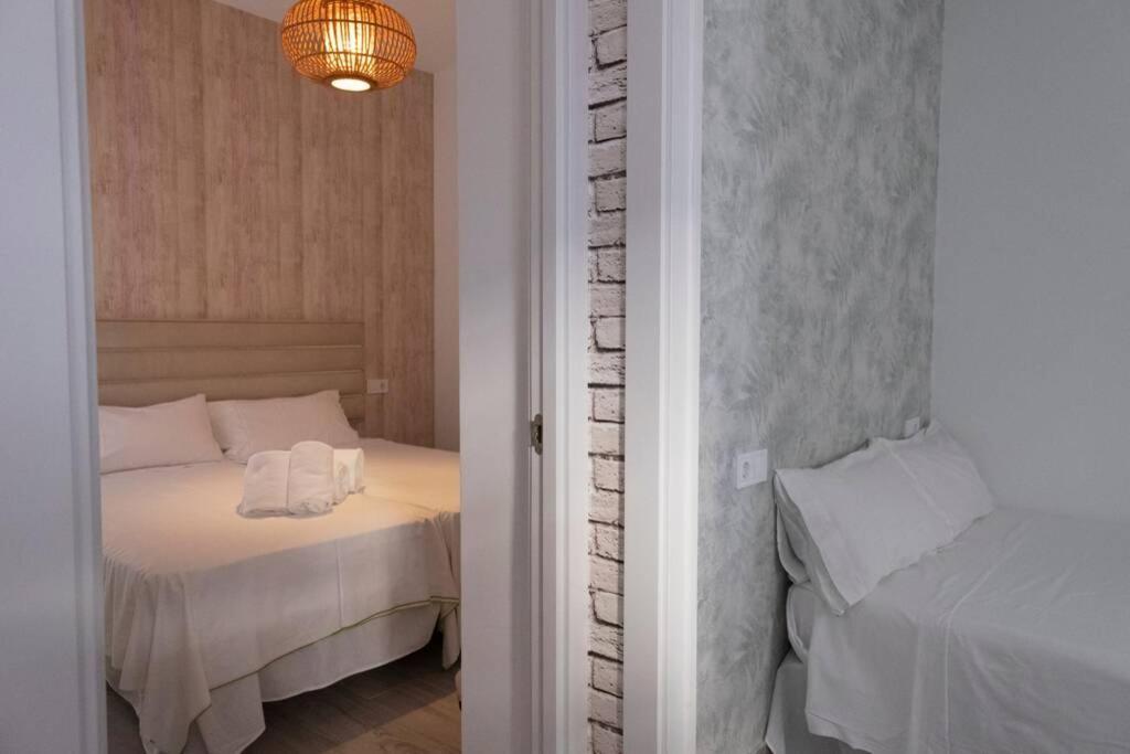 Magnifico Apartamento En Los Remedios Sevilla Eksteriør bilde