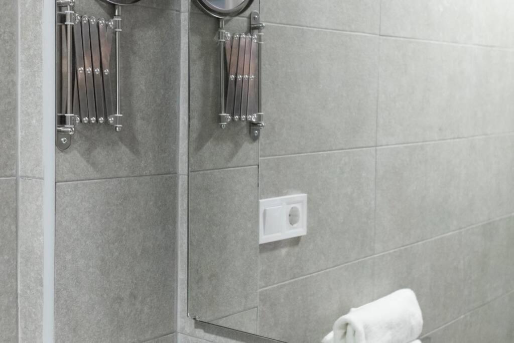 Magnifico Apartamento En Los Remedios Sevilla Eksteriør bilde