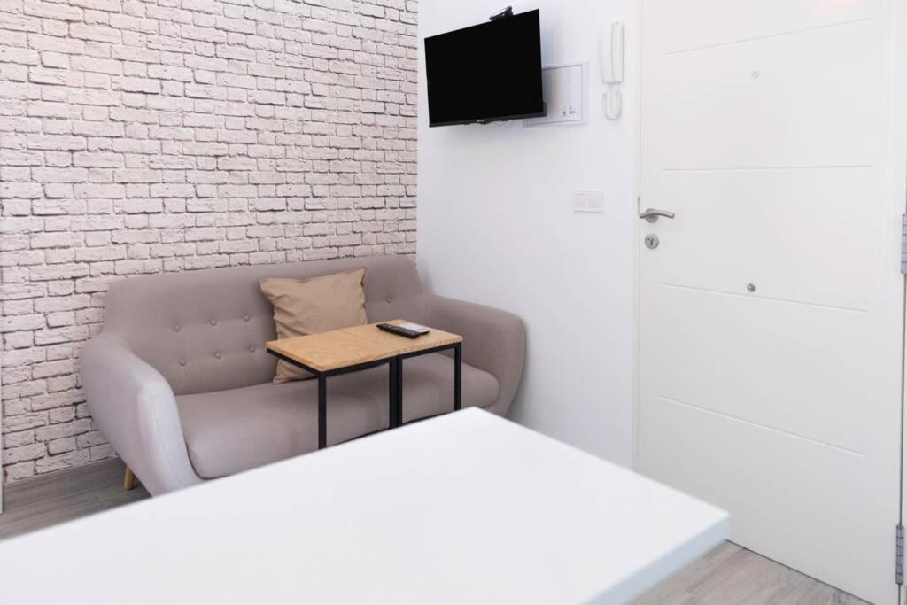 Magnifico Apartamento En Los Remedios Sevilla Eksteriør bilde